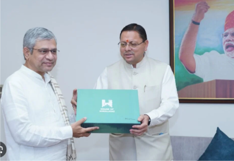 मुख्यमंत्री ने केंद्रीय रेल मंत्री से रेल परियोजनाओं एवं कनेक्टिविटी विस्तार पर की चर्चा