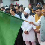 मुख्यमंत्री ने कैलाश मानसरोवर यात्रियों के पहले दल को हरी झंडी दिखाकर किया रवाना