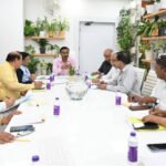 अपर मुख्य निर्वाचन अधिकारी ने मान्यता प्राप्त राजनीतिक दलों के प्रतिनिधियों के साथ की बैठक