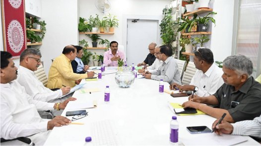 अपर मुख्य निर्वाचन अधिकारी ने मान्यता प्राप्त राजनीतिक दलों के प्रतिनिधियों के साथ की बैठक