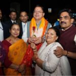 मुख्यमंत्री का ऋषिकेश के नटराज चौक पर किया महिलाओं एवं युवाओं ने उत्साहपूर्वक स्वागत