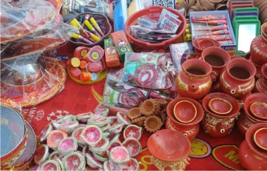 करवाचौथ: मेहंदी और श्रृंगार का बाजार गुलजार